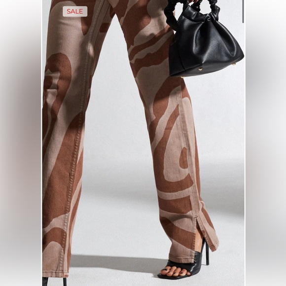 Motel Rocks Straight Leg Swirl Jeans NWT - Picture 2 of 2